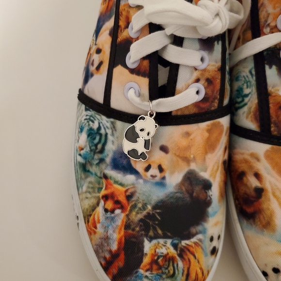 The Bradford Exchande Canvas shoe 10. - Picture 5 of 15